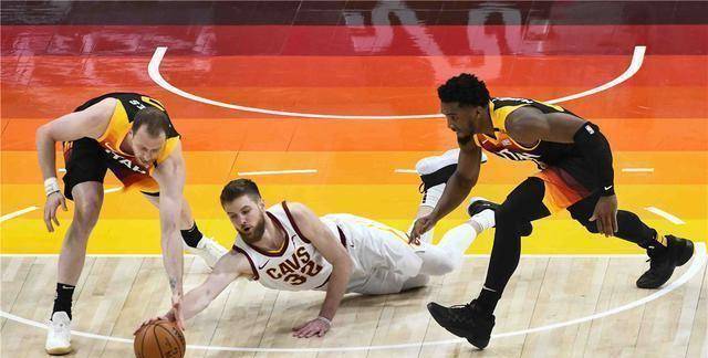 NBA：乔治神助攻卡突35分广东男篮输球巨星仍称赞